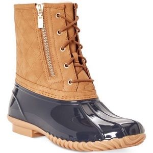 BNWB * Cognac & Navy Elliana Duck Boot